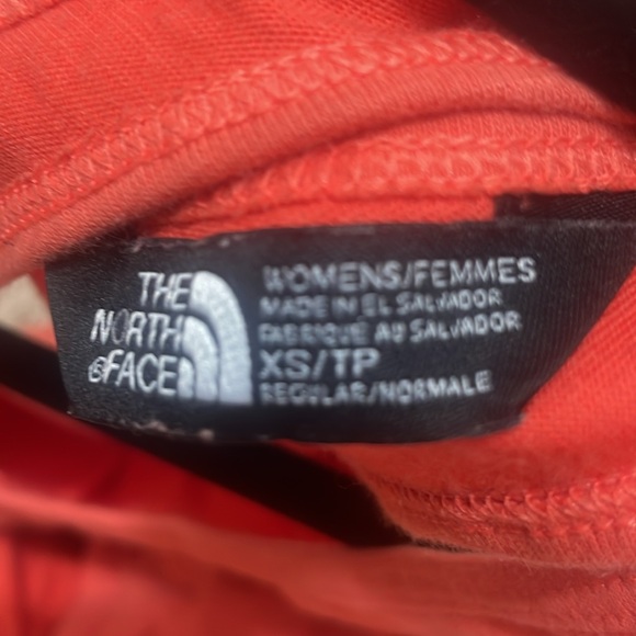 3/$15🎉The north face tank top XS - Picture 4 of 4